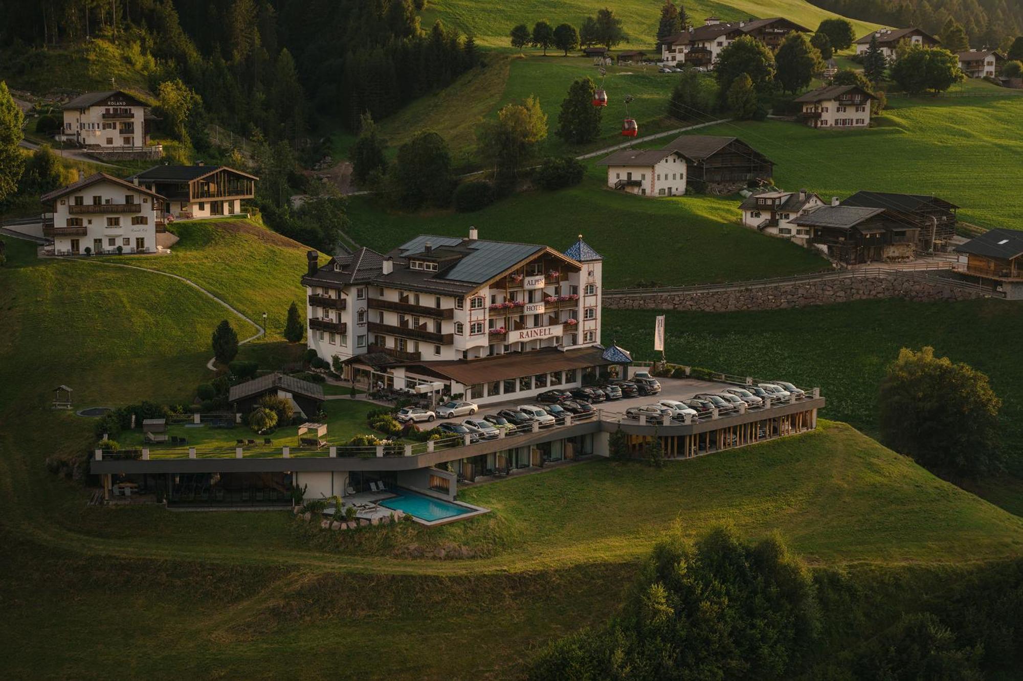Alpenhotel Rainell Ortisei Eksteriør billede