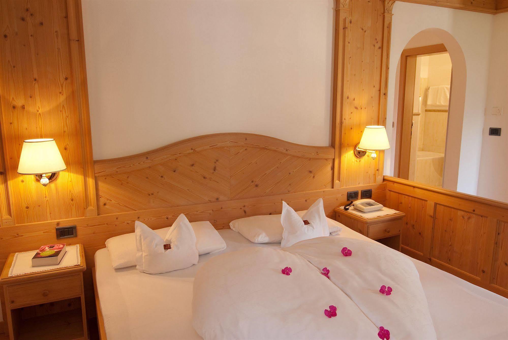 Alpenhotel Rainell Ortisei Eksteriør billede