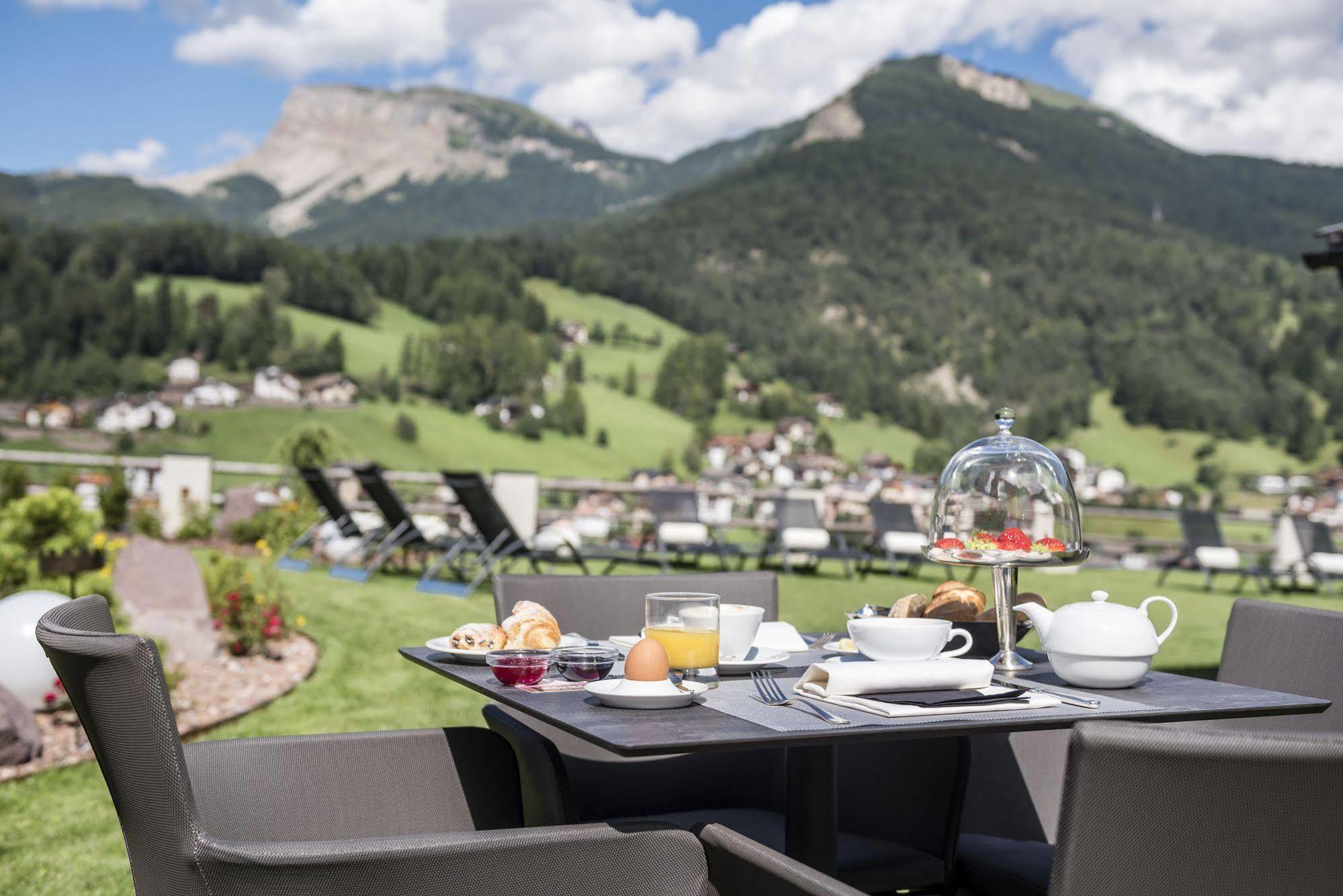 Alpenhotel Rainell Ortisei Eksteriør billede